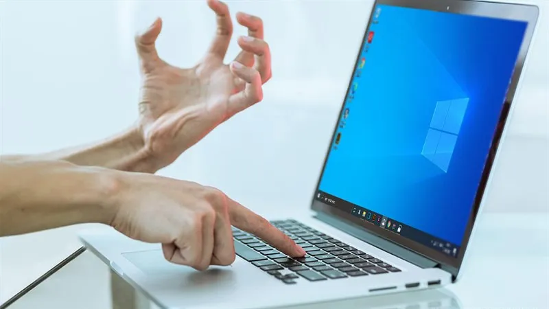 Nguyên nhân và cách khắc phục Laptop Dell bị treo logo